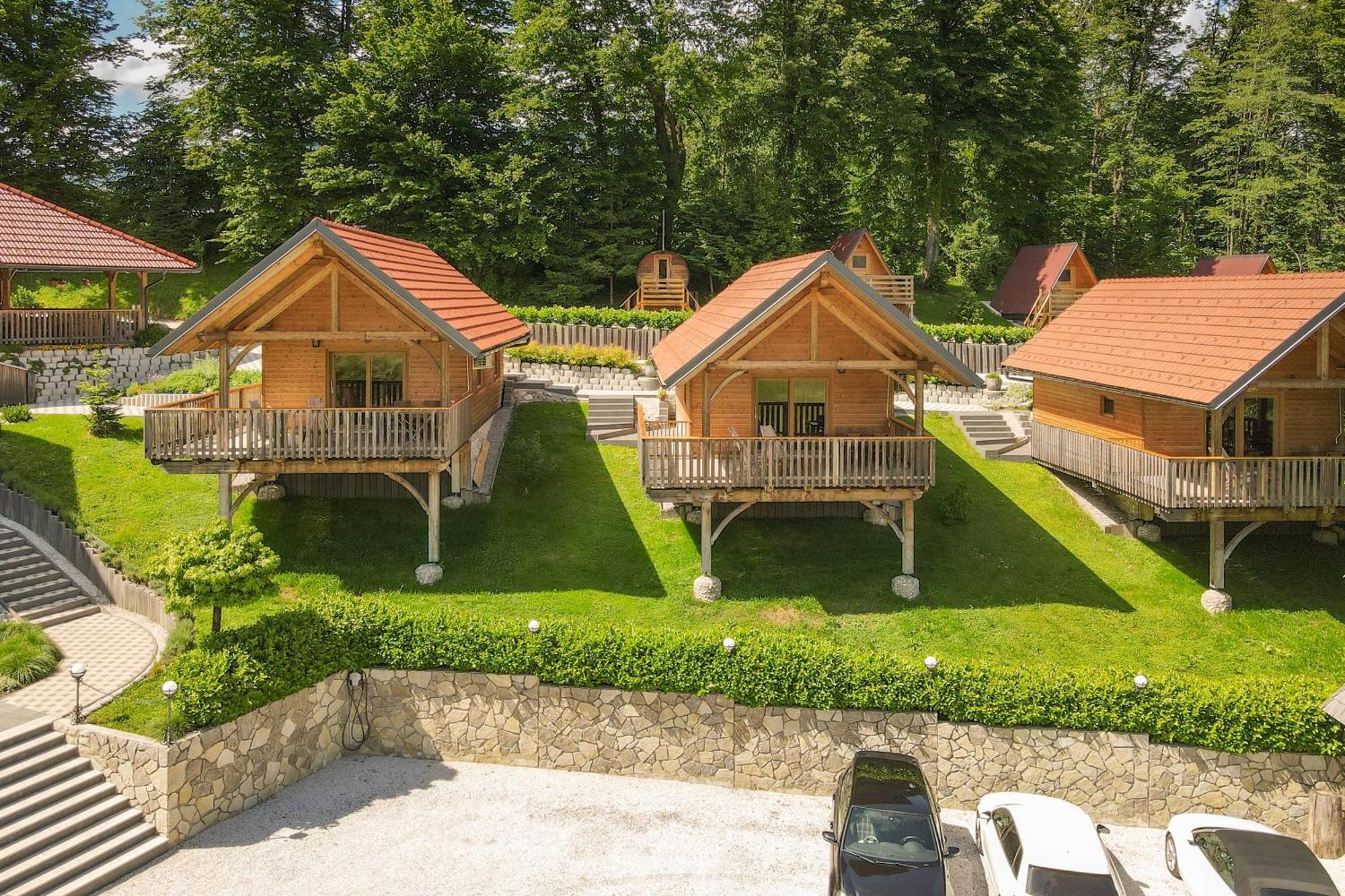 Resort Pri Hrastu 캄니크 외부 사진